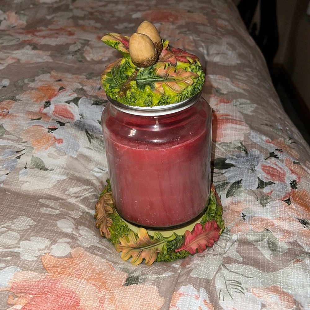 Decorative candle holder